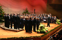 大学のホールで行われるドームシュパッツェンのクリスマス・コンサート