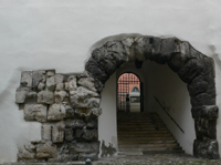 179年に築かれた城門の北門ポルタ・プレトリア